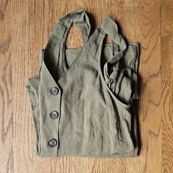 Topshop Pants - Topshop Buttoned Green Tank Top Size 8